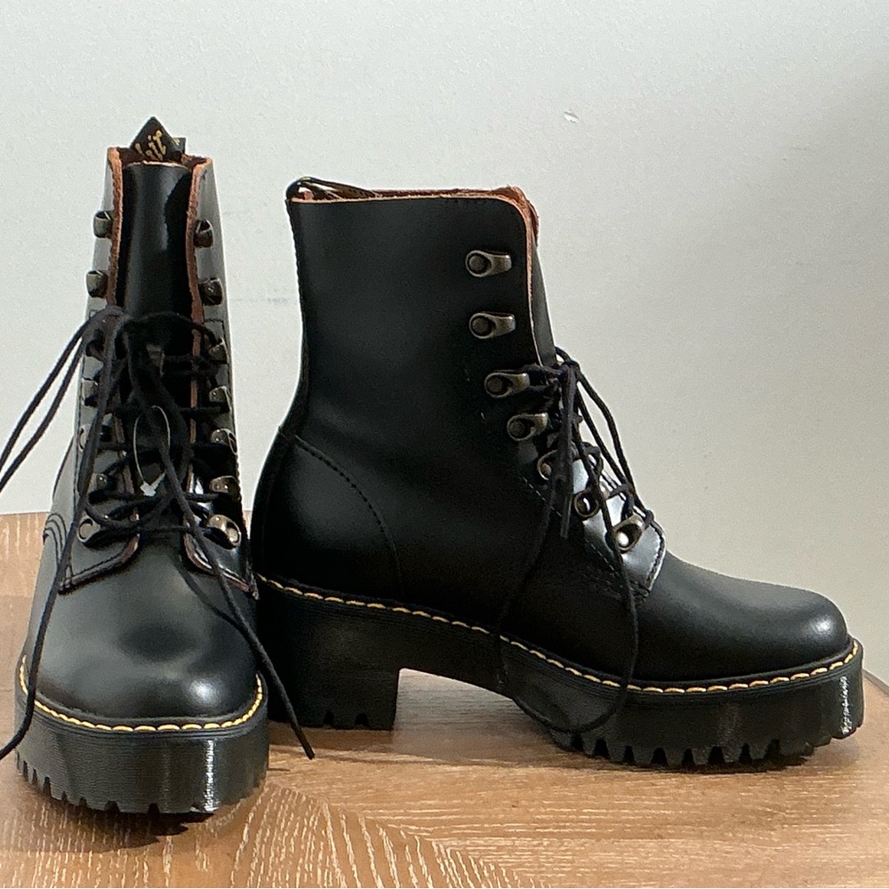 Dr Martens Leona Nubuck Leather Platform Combat Boots Woman Black NEW - Picture 8 of 9